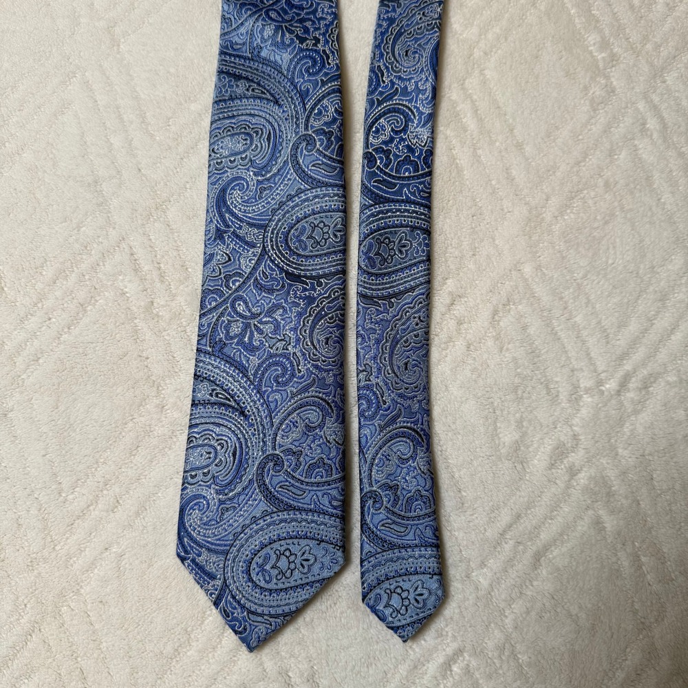 Classic Paisley Designer Michael Kors Blue Silk Blend Men's Necktie Tie